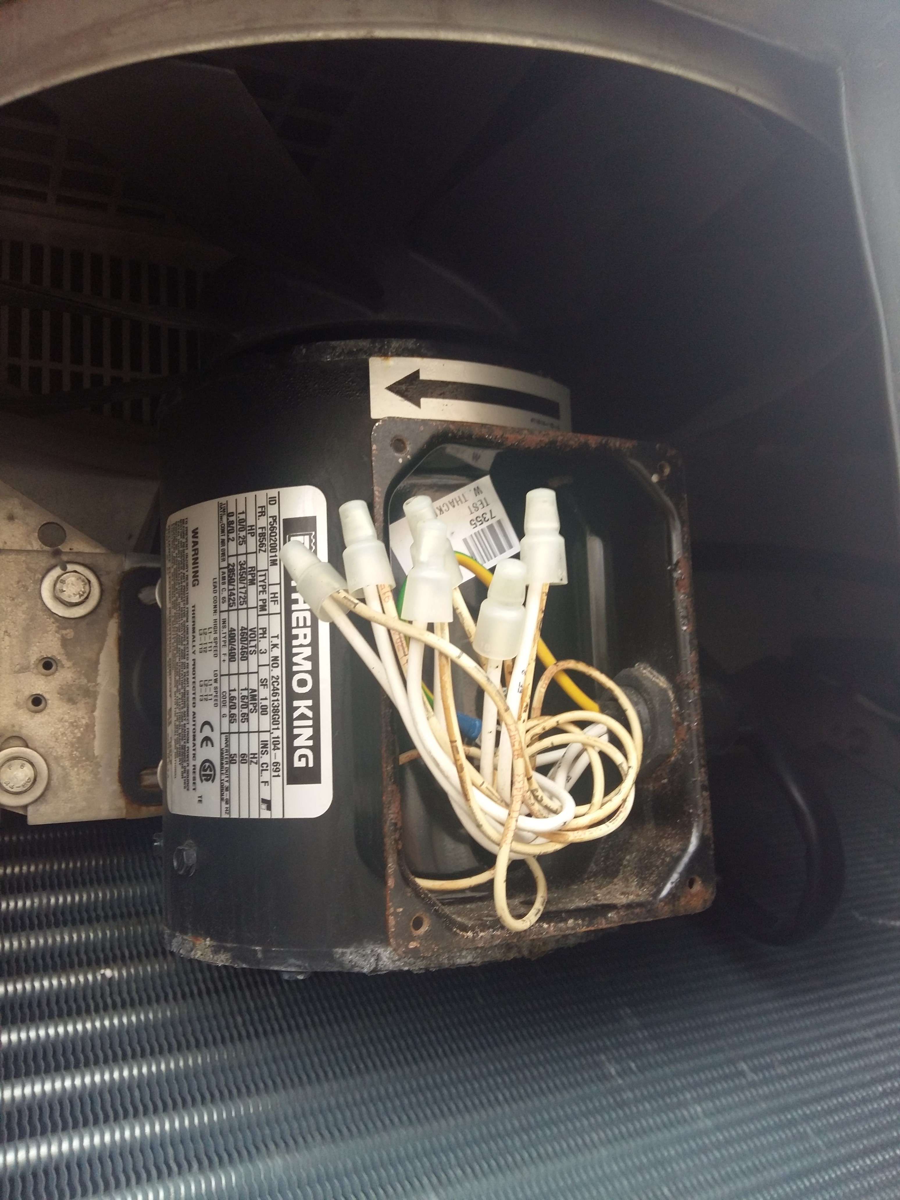 Reparación y reemplazo del motor del evaporador de Thermo King