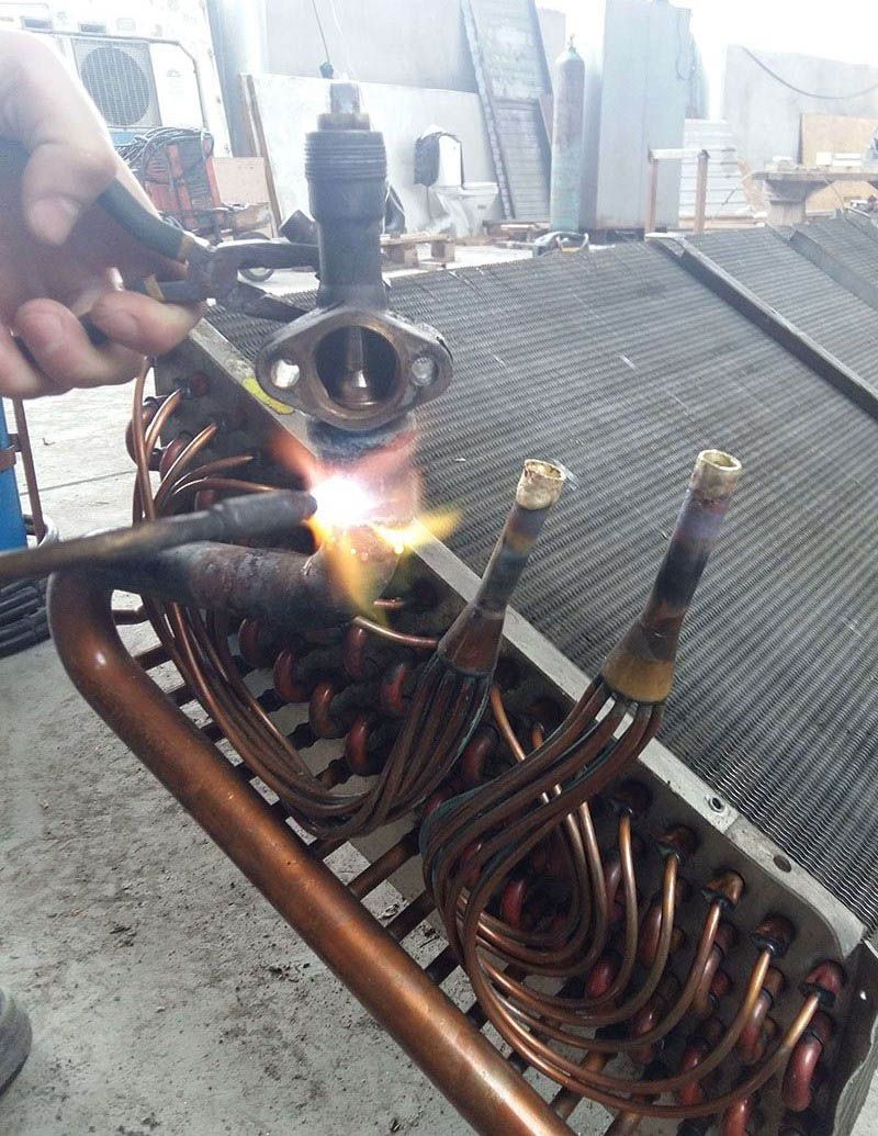 Ремонт та усунення витоків у випарнику Thermo King