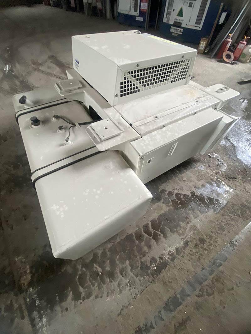 Used CARRIER UNDERMOUNT PowerLINE UG15 Tier 4 Interim diesel generator
