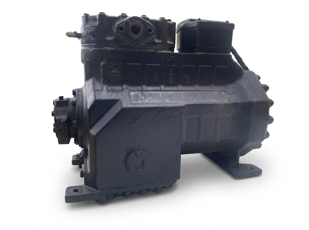 Thermo King piston compressor (Copeland Discus D3DS)