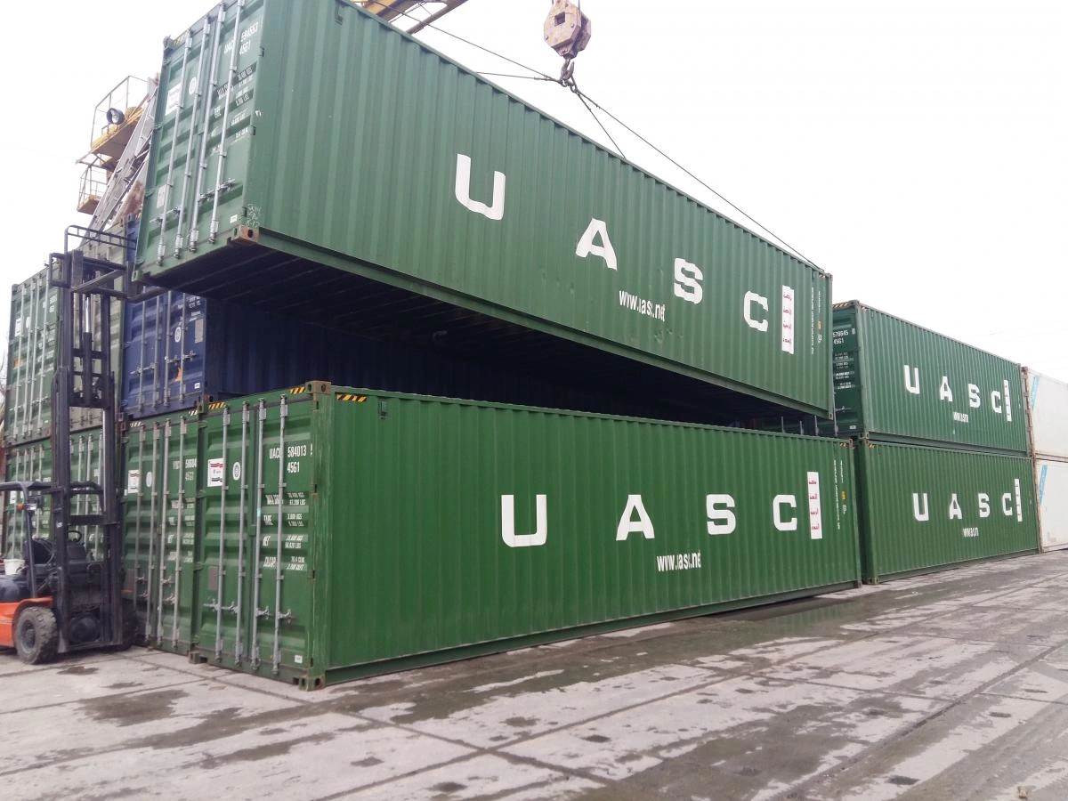 Refrigerated container storage