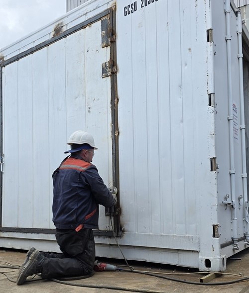 Refrigerated container repair