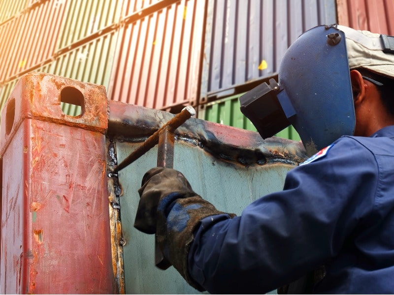 Reparación de contenedores secos